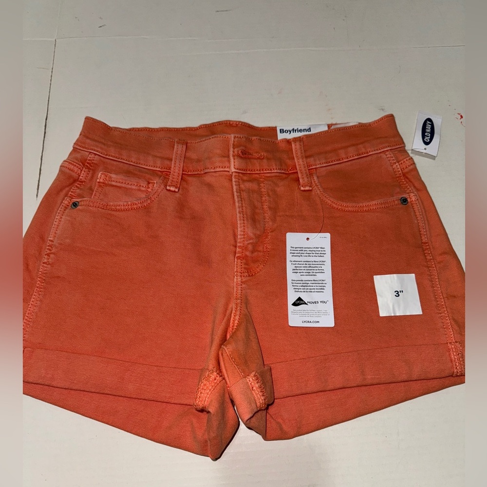 Old Navy women’s shorts. Size 0. NWT